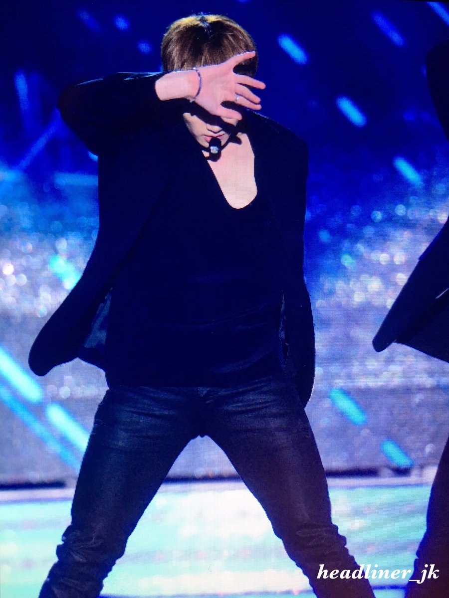 headliner_jk's tweet image. 161018 열린음악회 #정국 @BTS_twt 미쳤다 무재천재 진짜 셔터만 누르면 난리난다 정국아 어떡해