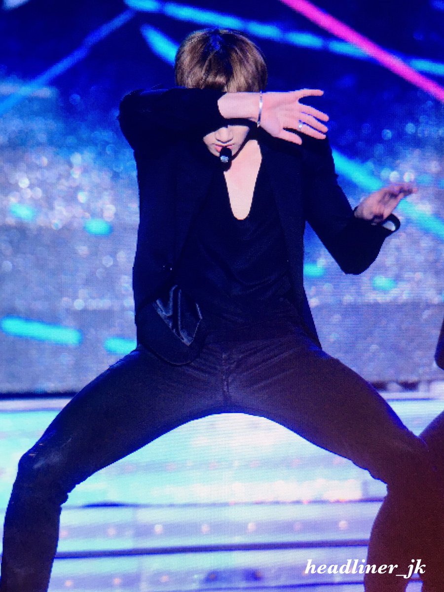 headliner_jk's tweet image. 161018 열린음악회 #정국 @BTS_twt 미쳤다 무재천재 진짜 셔터만 누르면 난리난다 정국아 어떡해