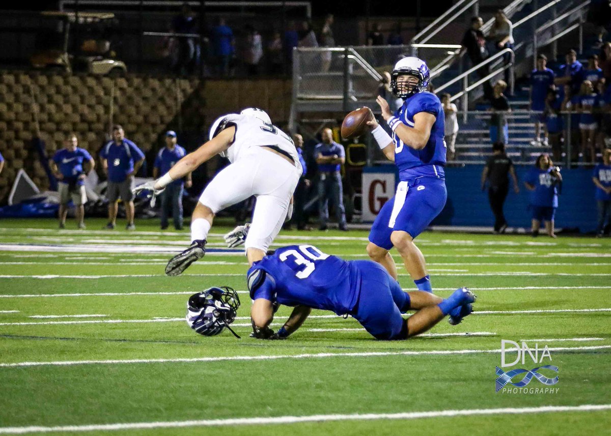 DNAinaction's tweet photo. Georgetown vs Cedar Park Pics have been posted! Please RT https://t.co/EOWIKk0ep4 #EFND #GTDNA @GTEagleFootball https://t.co/BmvK2q62tG