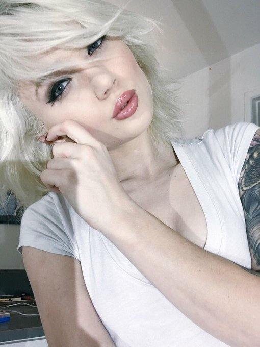 I just love this beautiful #camgirl and #pornstar, she is @justdakotabae https://t.co/beduCQrtgn<a href="/tag/camgirl"class="tags">#camgirl</a><a href="/tag/pornstar"class="tags">#pornstar</a>