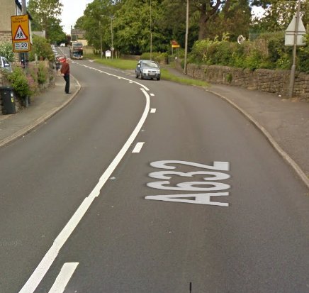 MatlockBathSNT's tweet image. Did you know its an offence to park on a road, adjacent to a double white line system (even if its broken on your side)??