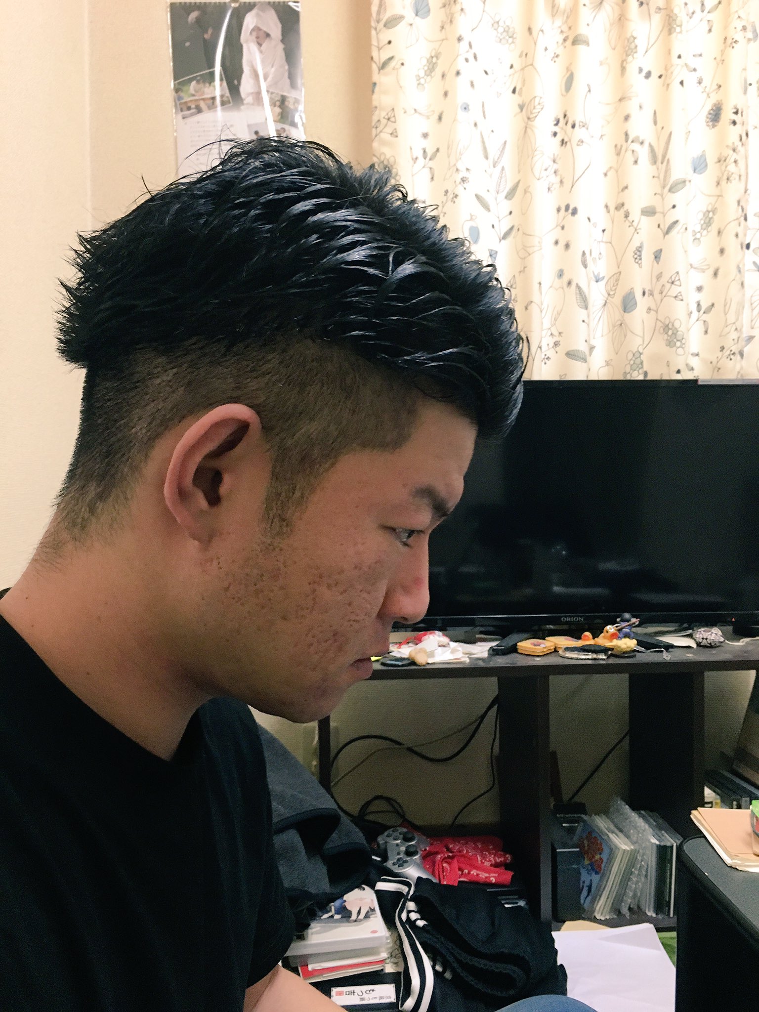 ネコニスズ ヤマゲン 本日よるのひるまにおん来て下さった皆様 呼んで下さった主催者様ありがとうございました 楽しいライブでした サイドと後ろ刈り上げて行ったのですが辰吉の息子と言われてしまいました 光栄なんですが 僕が意識してるのはkid ネコニスズ ヤマゲン 本日よるのひるまにおん来て下さった皆様 呼んで下さった主催者様ありがとうございました 楽しいライブでした サイドと後ろ刈り上げて行ったのですが辰吉の息子と言われてしまいました 光栄なんですが 僕が意識してるのはkid