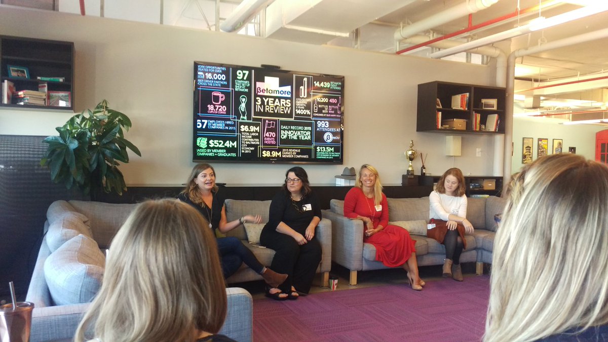 Revuup's tweet photo. #bprcinfluencers breakfast and killer panel. @charmcitycook  @katekatebear #revuup https://t.co/pfat5DomN0