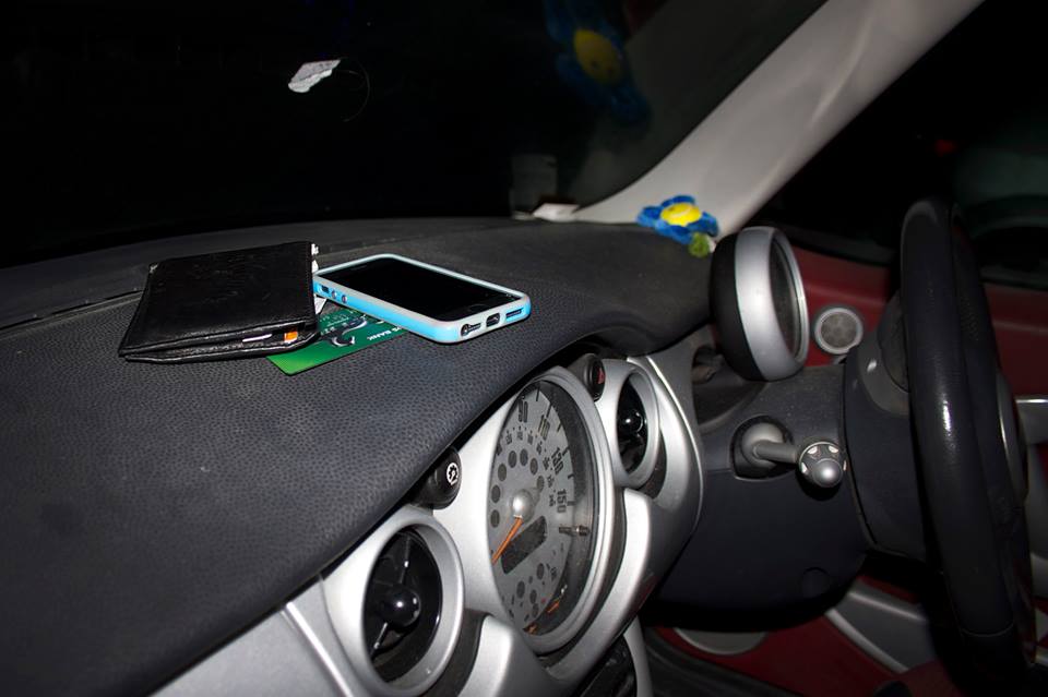 MatlockBathSNT's tweet image. Picking up the kids from school... You'll only be gone a minute...
That's all the time they need...  DON'T LEAVE VALUABLES VISIBLE.