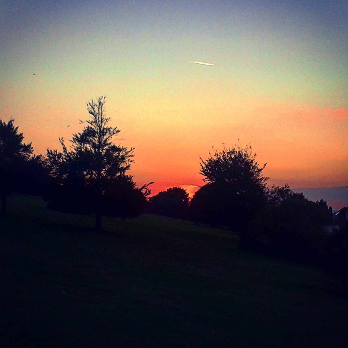 Still_a_git2's tweet image. After every sunset is another beautiful sunrise :-)

#OneLife #OneOpportunity #LiveIt