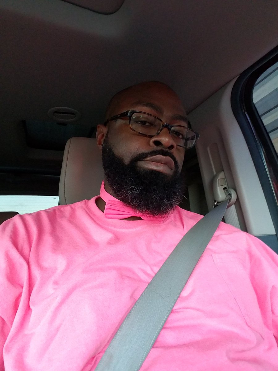 DameonTPowell's tweet photo. @Apollo_JH 
@RichardsonISD 
#TotallyPinkedOut 
#PepRally 
#TheBeardedOne
#OneVision 
#RISDGreatness https://t.co/q3X3y11TzL