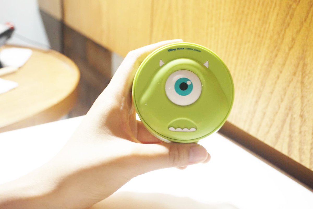 Aku baru review cc cushion dari faceshop yang super cute ini, make sure you check my blog! ayudevjourney.blogspot.co.id, xo!