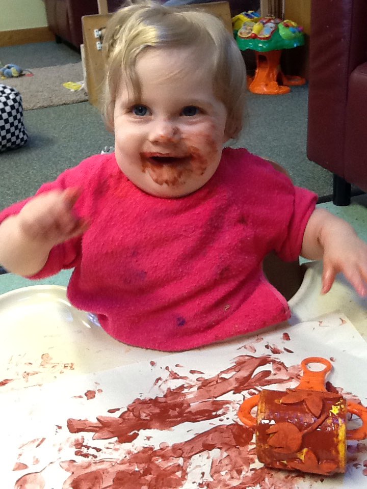 ashbridgebabies's tweet photo. Tiddlers have been getting messy making Autumn pictures and have also been practicing their social skills! #creativebabies #caringbabies https://t.co/nZPOlW0VyM