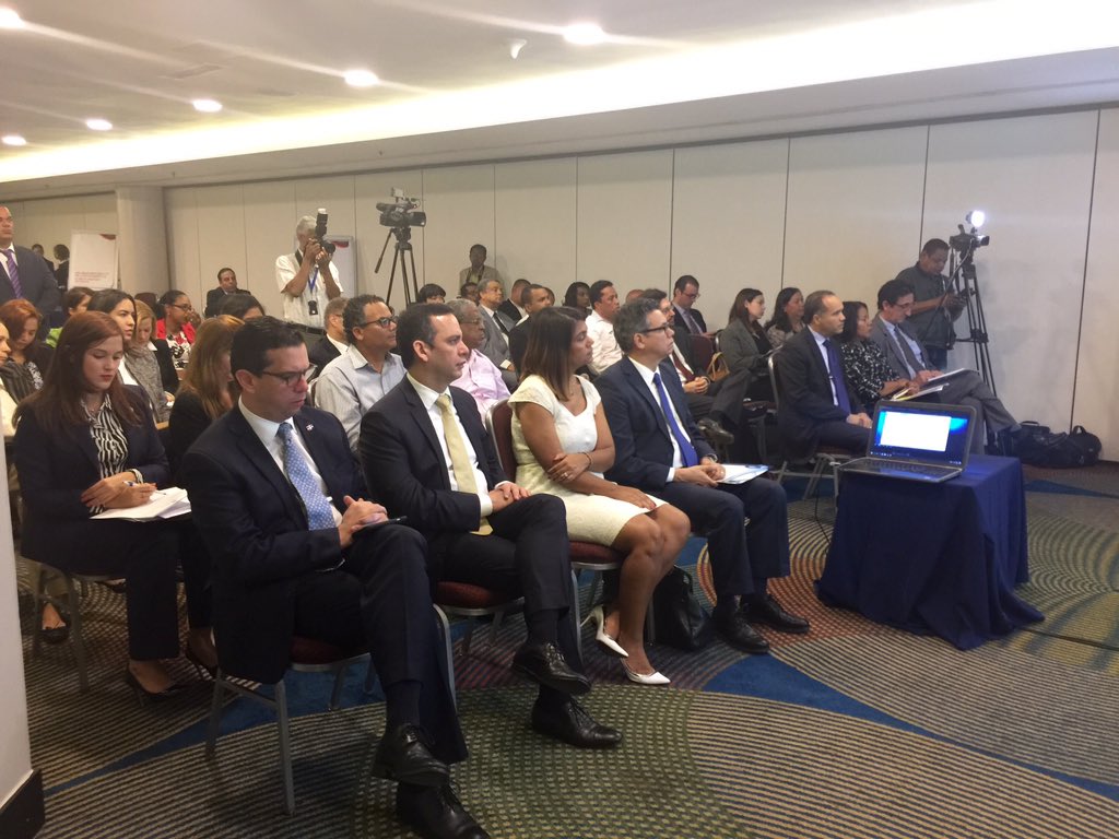 temomontas's tweet photo. Participo en la inauguración del taller en el marco del proceso de identificación del Programa de Cooperación Binacional Haití-R.D https://t.co/QV76VVwNKq