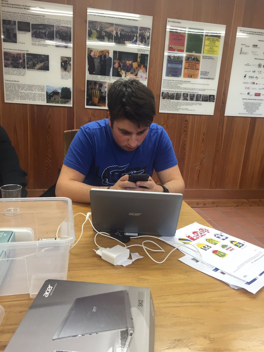 marcvoegeli's tweet photo. Dateie glöscht 😑 #skillscamp16 #FML https://t.co/ATL023mvgj