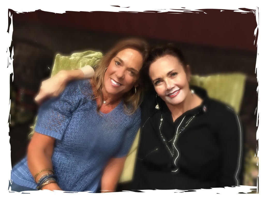 RealLyndaCarter's tweet photo. #MsArizona and #MsTennessee still #friends after all these years. In #Nashville with Dr. Cynthia Greer. https://t.co/iYn6l8zVlW