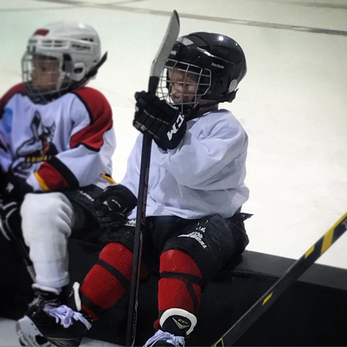 CTRT56's tweet photo. His dreams r growing just as fast as he is! Only 4 playing on a 6-8 team #jrengineer #youthhockey #tayha #hockey #bigdreams #puck #nhldreams https://t.co/eT7FBUA7Lw