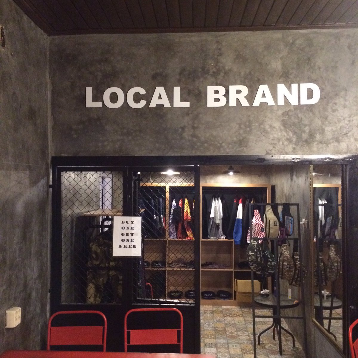 jangan lupa merapat ke <a href="/WaroengWahid/">Waroeng Wahid</a> dapatkan special price and discn upto 50% #supportlocalbrand