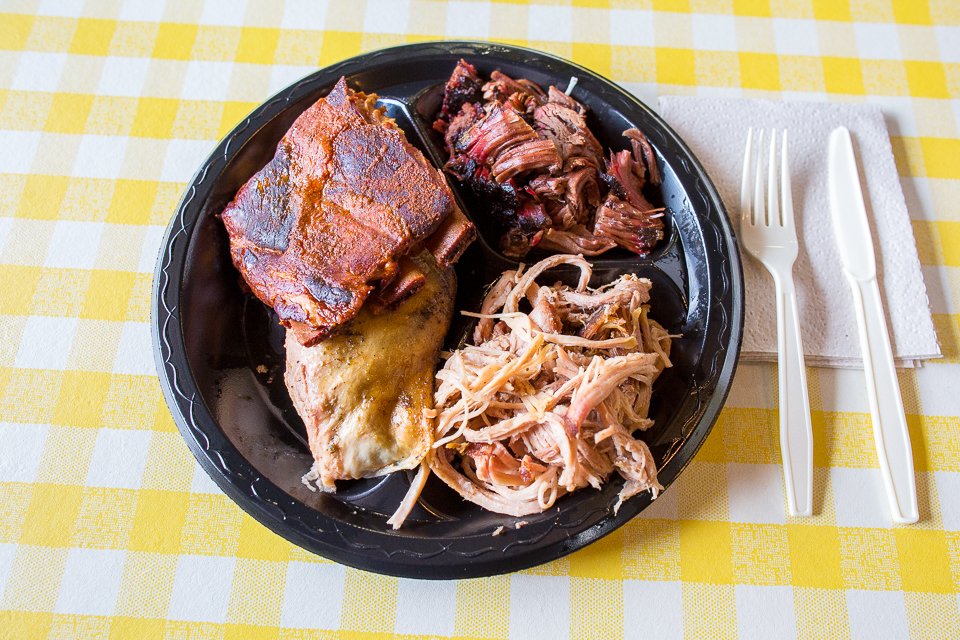 SmokyMountains.com tweet media