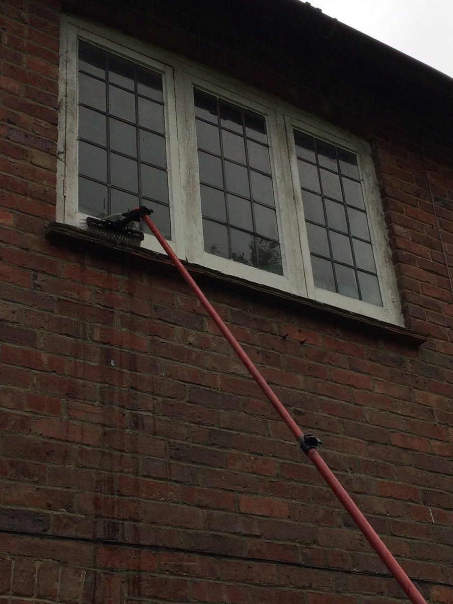 LJWindowCleaner's tweet image. Before and after of a property cleaned in #Hindhead. All the frames and sills are included in our window cleaning, unless otherwise stated!