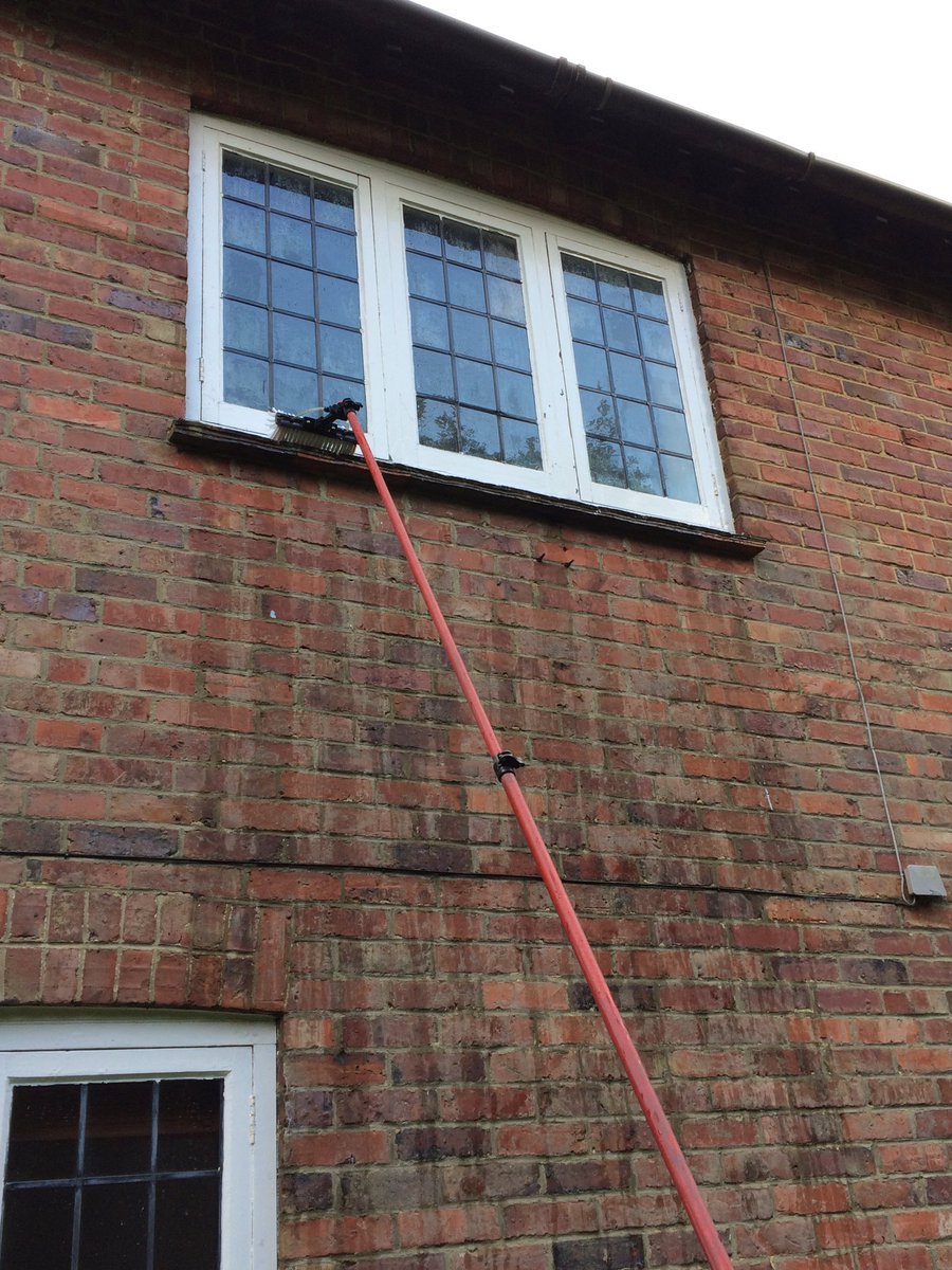 LJWindowCleaner's tweet image. Before and after of a property cleaned in #Hindhead. All the frames and sills are included in our window cleaning, unless otherwise stated!