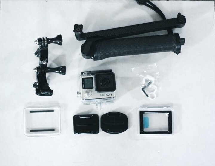 elsasafrina's tweet photo. Dijual Gopro Hero4 Silver 
Kondisi 90% 
Minat PM guys 👍🏻
Line : elsasafrinaa (for serious buyer😉)
#jualgopro #gopromurah #preloved https://t.co/laoPDn7ACj