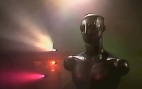 Episode 1 of my tragicomedy for <a href="/mrboxcomedy/">mrbox</a> is here. youtube.com/watch?v=ZKXmez…