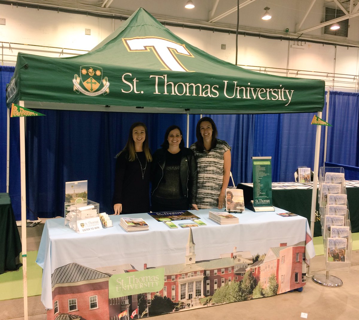 Michelle_STU's tweet photo. Speaking with interested students about all things @StThomasU with @JennyT_STU + Kate at #MonctonDays. Come say hiπ https://t.co/QmCq6Hh932