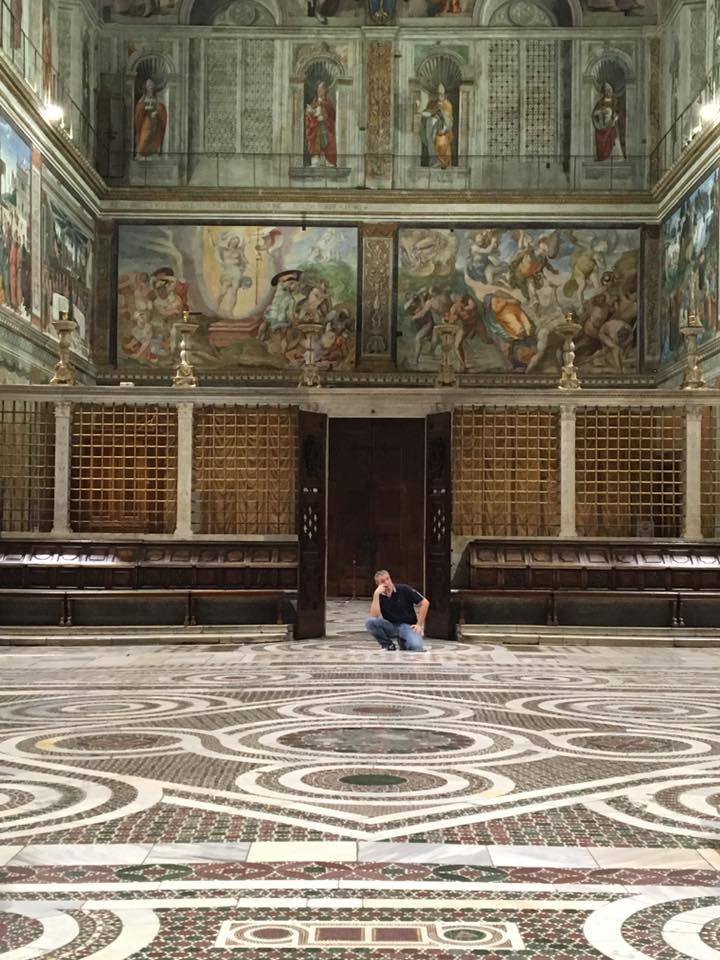 scriptamaneant's tweet image. @scriptamaneant presenta in #anteprimamondiale alla #Fieradellibro di #Francoforte la nuova #CampagnaFotografica della #CappellaSistina.