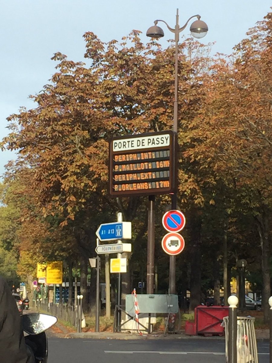 Avant, 2 min pour aller Porte Maillot... Maintenant 16! Merci les quais! Merci <a href="/Paris/">Paris</a>! <a href="/Anne_Hidalgo/">Anne Hidalgo</a>, heureuse pour les parisiens, vraiment?