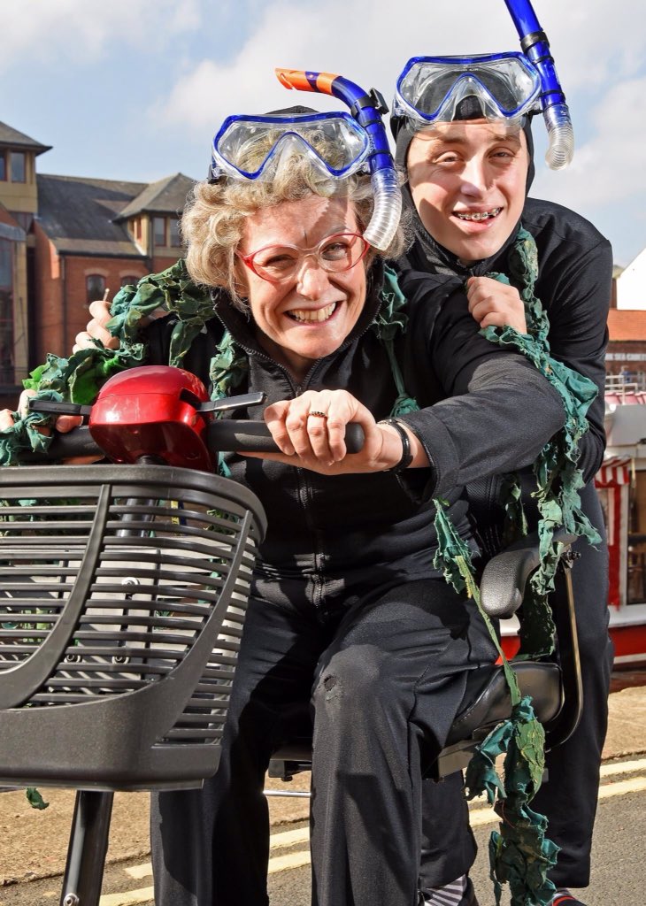 Quick RT, @LoveWestonsMare? <a href="/davidwalliams/">David Walliams HQ</a>' #GangstaGrannyLive <a href="/Theplayhousewsm/">The Playhouse</a> this week, Wed-Sat!

parkwoodtheatres.co.uk/theatre/produc…
