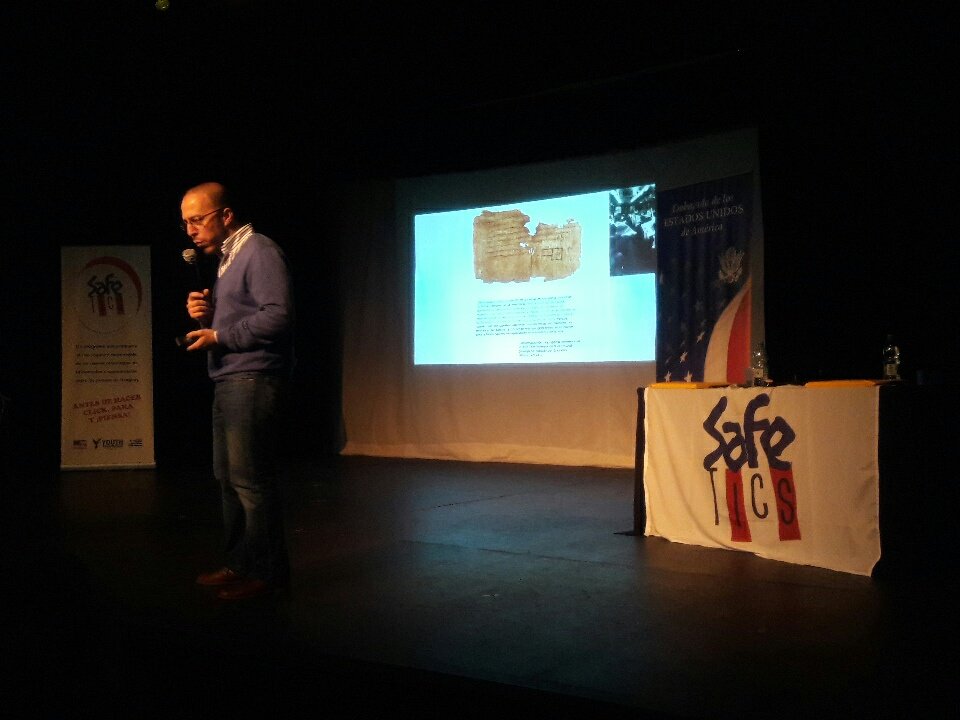 Dario_Zarauza's tweet photo. Muy buena jornada la de #SafeTics organizada por @usembassyMVD. Todos tenemos algo para aportar @RedAprendizajes @Erre_Silveira https://t.co/LVgGy6oBNS