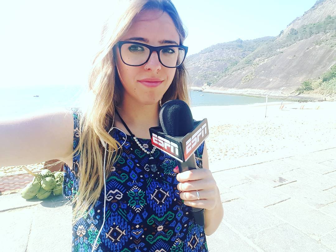 shownoticiasok's tweet photo. A .@natijota la insultaron x twitter y decidió enfrentarlo pero él se comió los mocos. Mirá lo que pasó https://t.co/sBWJgkT9xp https://t.co/5KpcOzjsiN