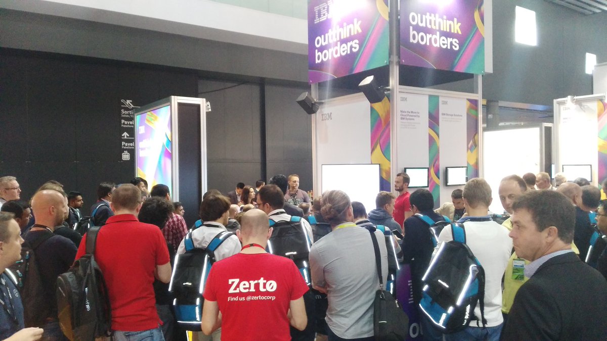 AlMurphy79's tweet image. Great crowd at #p501 for disaster recovery today. #ibm #VMworld