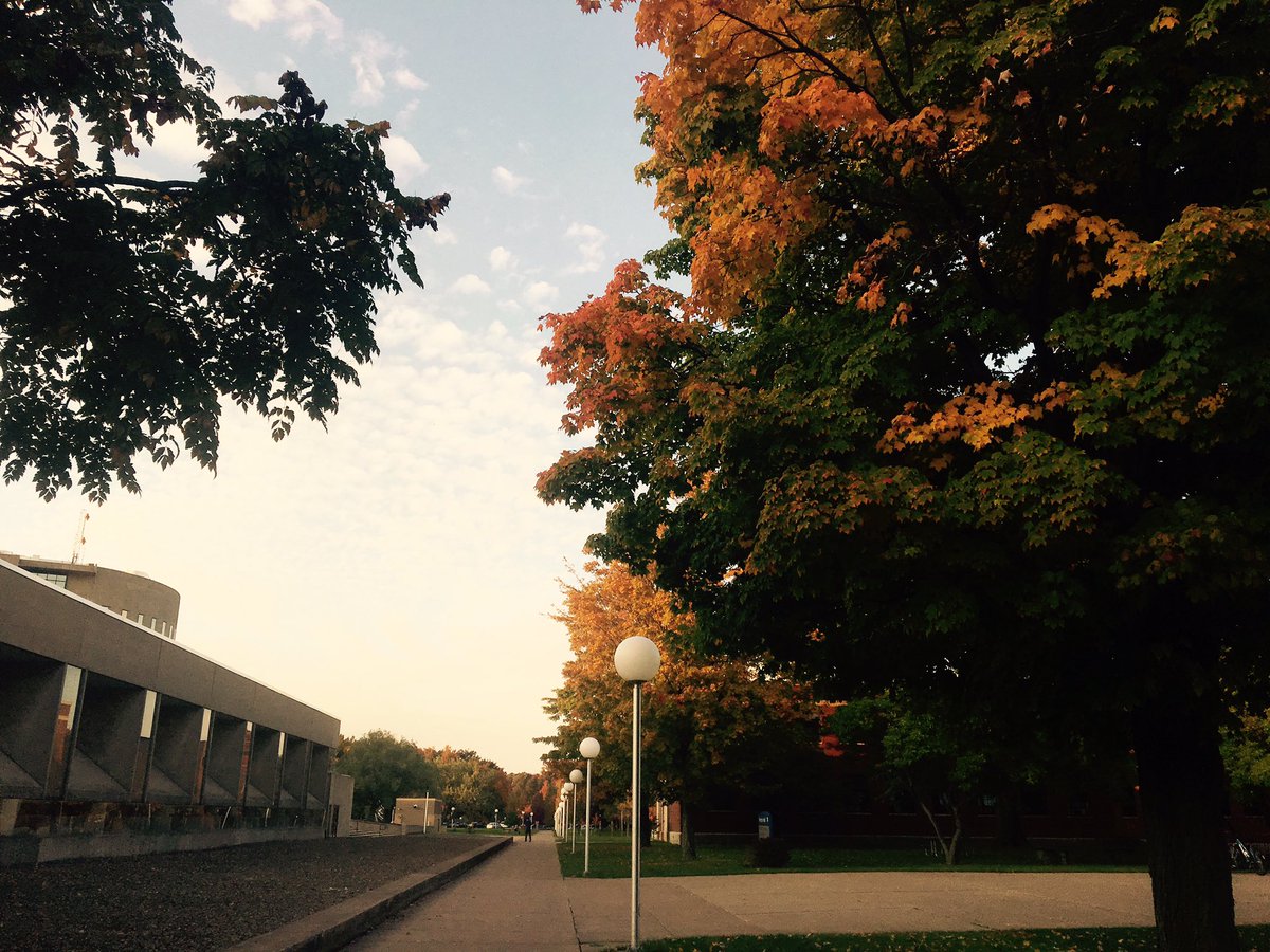 FredoniaU's tweet photo. Another beautiful fall day! #FREDinfall https://t.co/ehDAUNIgQq