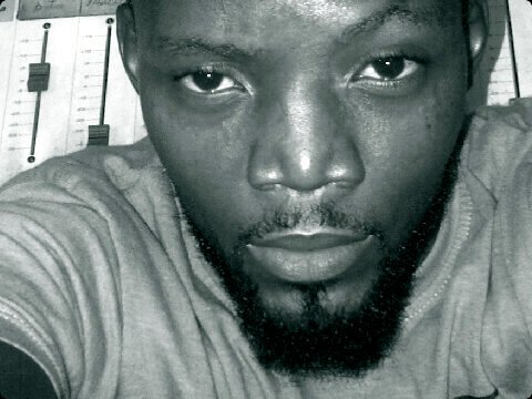 HypeMan_Jay's tweet photo. #AmInmyZone what songs banging in your head lemme #PUSHPLAY to. Its #TheRequestShow on @PARADISE1055FM https://t.co/UVZIPSmUrm