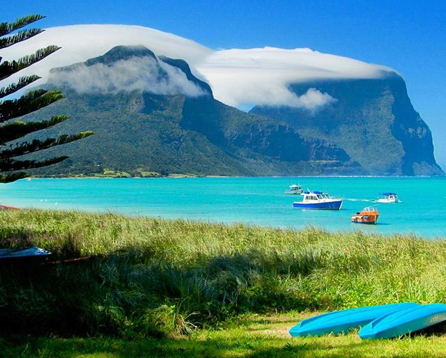 Australia's tweet photo. We're not even kidding when we say there's #nofilter on this photo taken on the beautiful @LordHoweIsland (via IG/travelsnaplove) https://t.co/rPMpnRvsLC