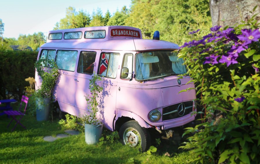 MBCV_Ireland's tweet photo. Always wanted to experience a classic van?? You can spend the night in this classic #L406 on Airbnb. https://t.co/HNqlWcyGXm