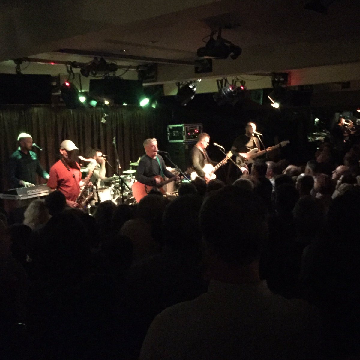 theirishpost's tweet photo. @TheSawDoctors in full swing at #FleadhWeek at @NellsBlues. Delighted to be sponsoring! #IrishinBritain https://t.co/59RCkxfnG7
