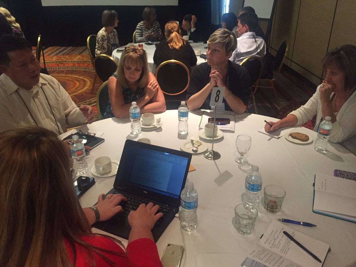 craneware's tweet photo. It's brainstorming time! Attendees are breaking into roundtable sessions to discuss all things #valuecycle. #CranewareSummit16 https://t.co/3KJP42mQs9