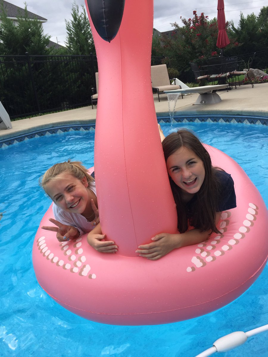 happy birthday to my bff since '06 💗🎈<a href="/sarahfisherg/">sarah fisher green</a>