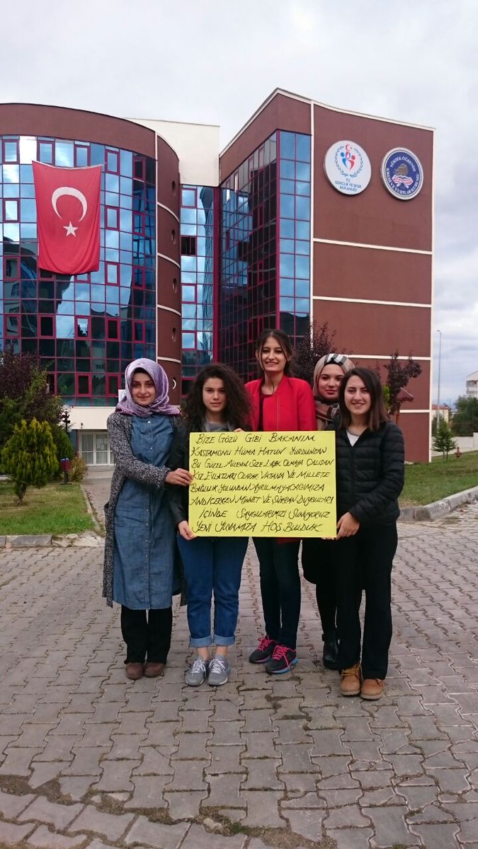 KastamonuKYGM's tweet photo. Gençlik ve Spor Bakanı Akif Çağatay Kılıç'ın Gönderdiği Mektuplar Hüma Hatun Yurdu Öğrencilerine Ulaştırıldı.#BakandanMektupvar. https://t.co/PIbRfFQDpo