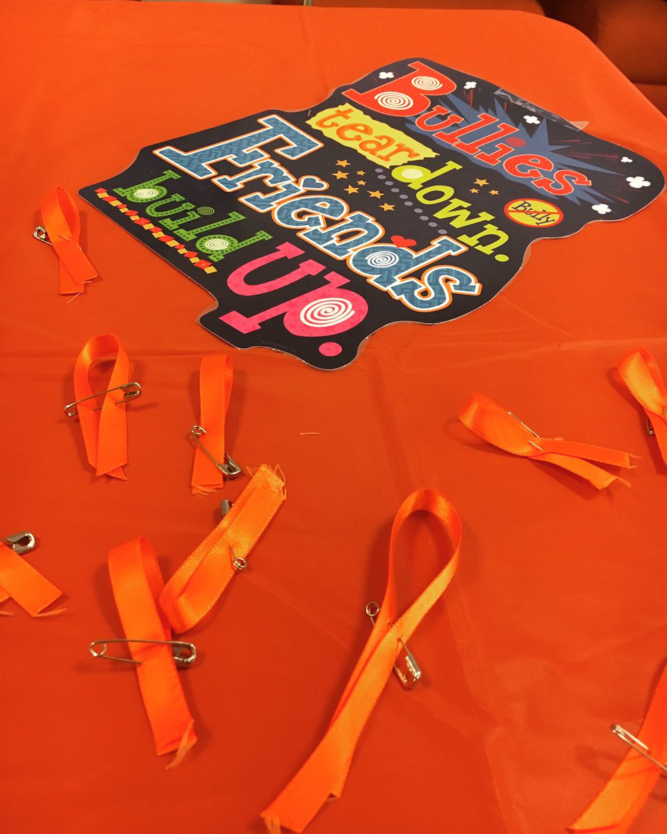 cabrinipsea's tweet photo. "Bullies tear down. 👎🏻 Friends build up. 👍🏻" #unityday2016 @pacer_nbpc https://t.co/YnEyoJPD2T