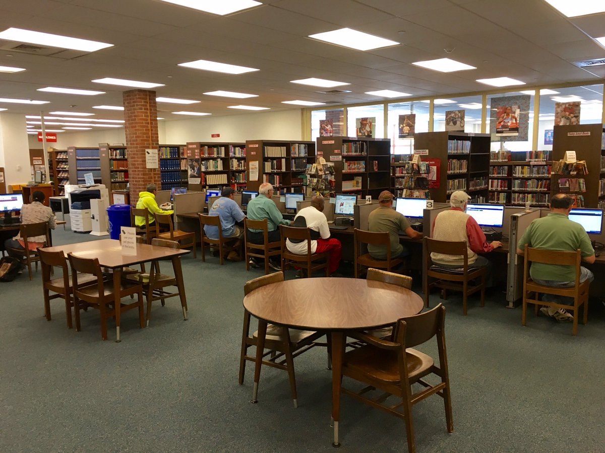 pburglibrary's tweet photo. Our public computers are one of the most popular resources at the library, and this morning was no exception! #SnapshotDayNJ https://t.co/j4Gbw4RW6V