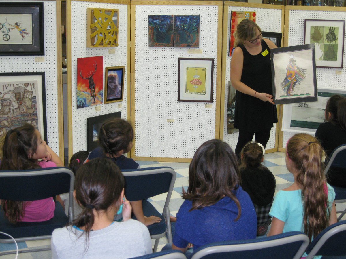 HeilLine's tweet photo. Uniquely #Montana.  Art Mobile visits Frazer School. #artsed  https://t.co/6M2ERvhUfB https://t.co/XfbP7cVHnF