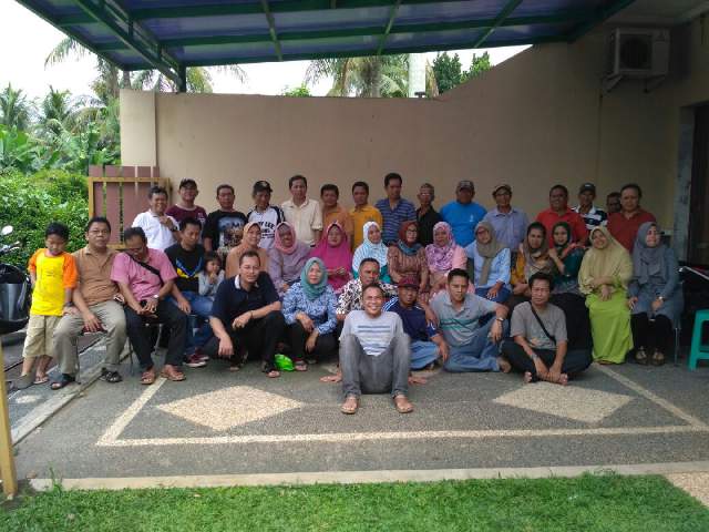 Bijianget2's tweet photo. Hampir 30 thn jarang bertemu,sekali jumpa +silaturahmi seru..., bravo ivobet https://t.co/8Z2oKmR23A