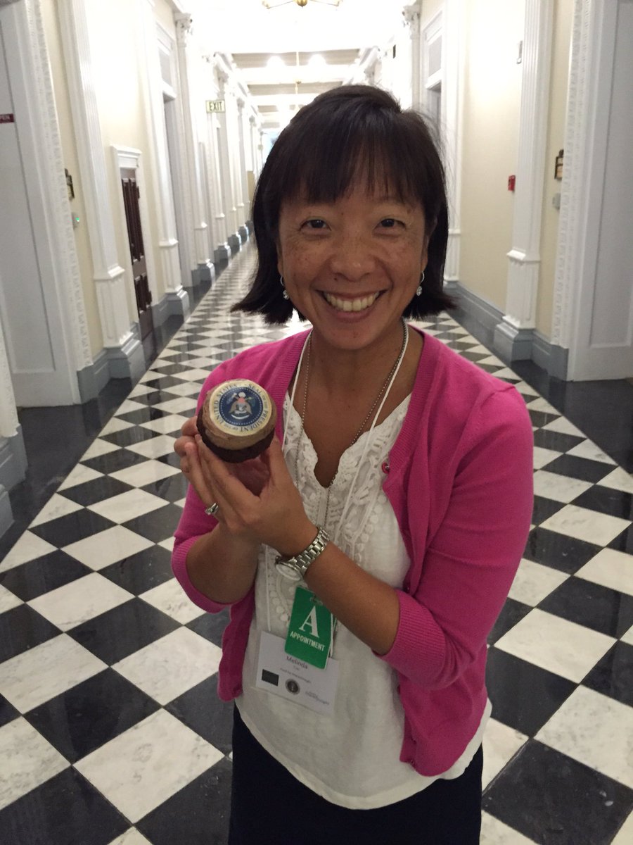 White House workshop on feedback loops - w/presidential cupcake! #WHfeedback <a href="/4SharedInsight/">Fund for Shared Insight</a>