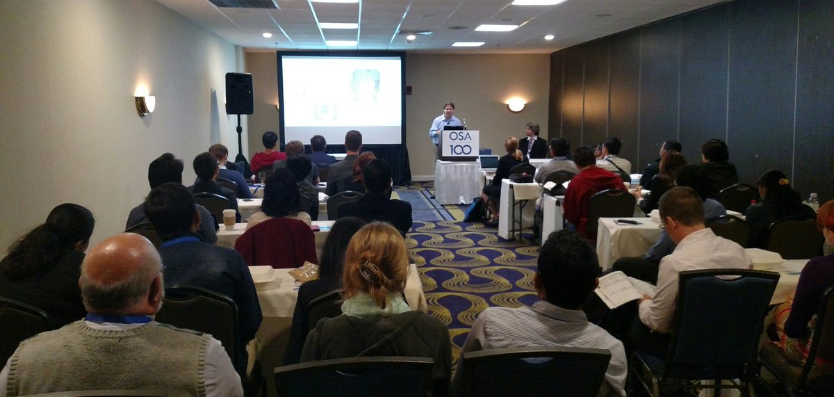 marcialesky's tweet photo. Packed house at the #FiO Polarization Technical Group event! #OSA100. https://t.co/9xZkFrq2KF