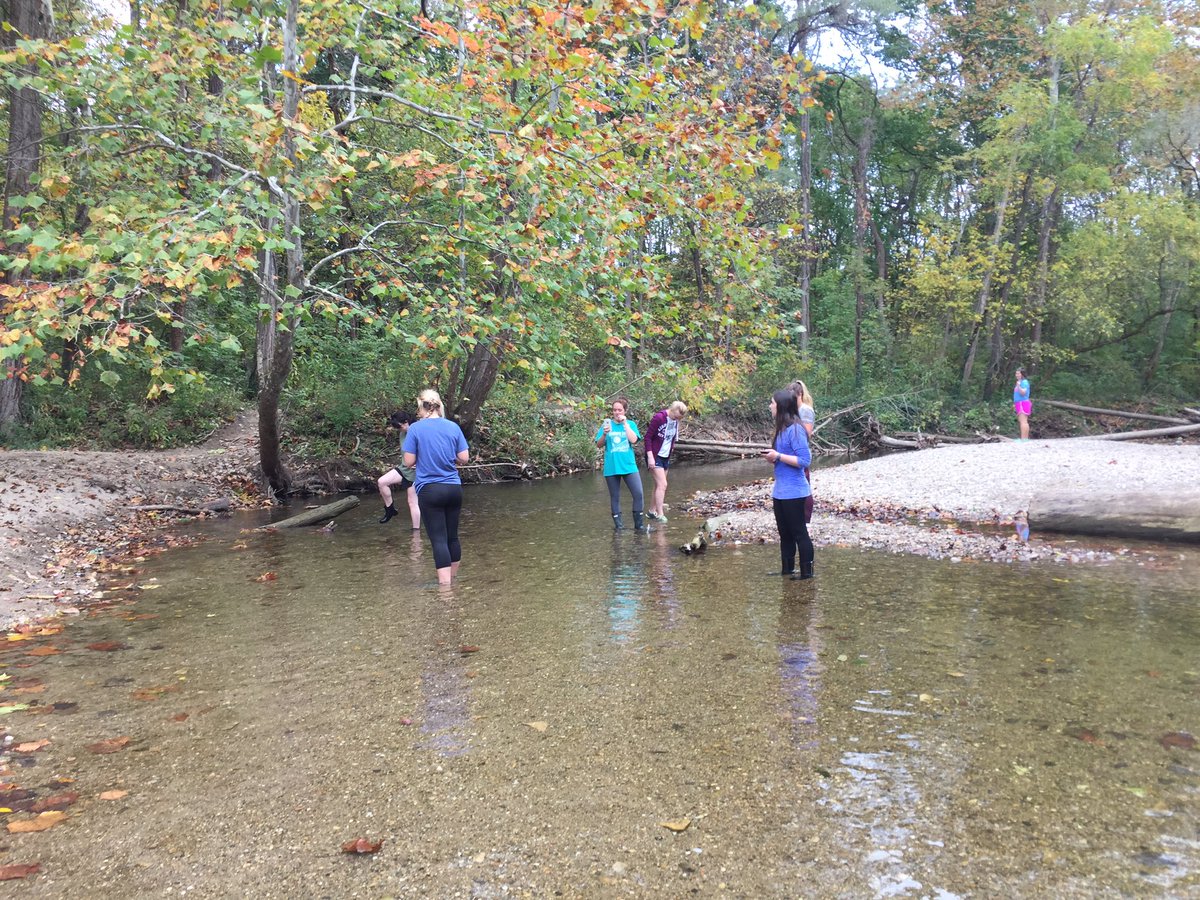 DrPangansclass's tweet photo. Perfect day for @ButlerCOE outdoor education exploration! #Projectwild #bucoeimpact https://t.co/UXqgnKoZol