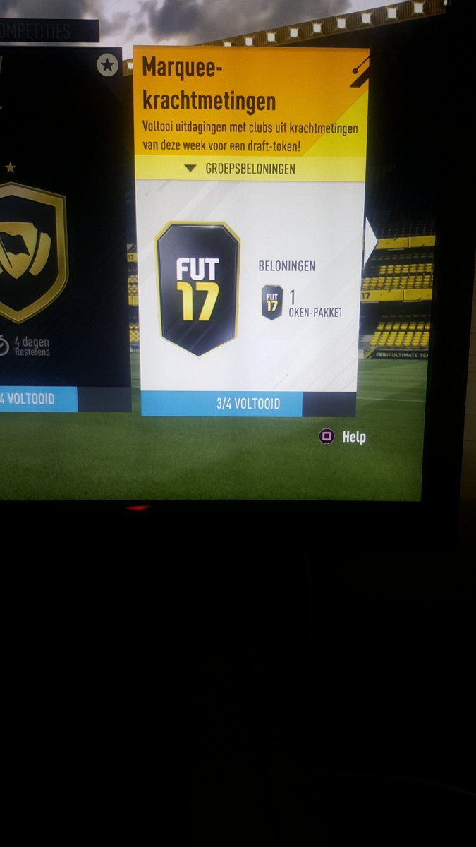 Jimbo_Sliceeeee's tweet photo. @EASPORTSFIFA can you guys help me? This weekend i had fut server problems and i missed the wknd league, als i missed draft token SBC.. de https://t.co/9zTeD9Ao9S