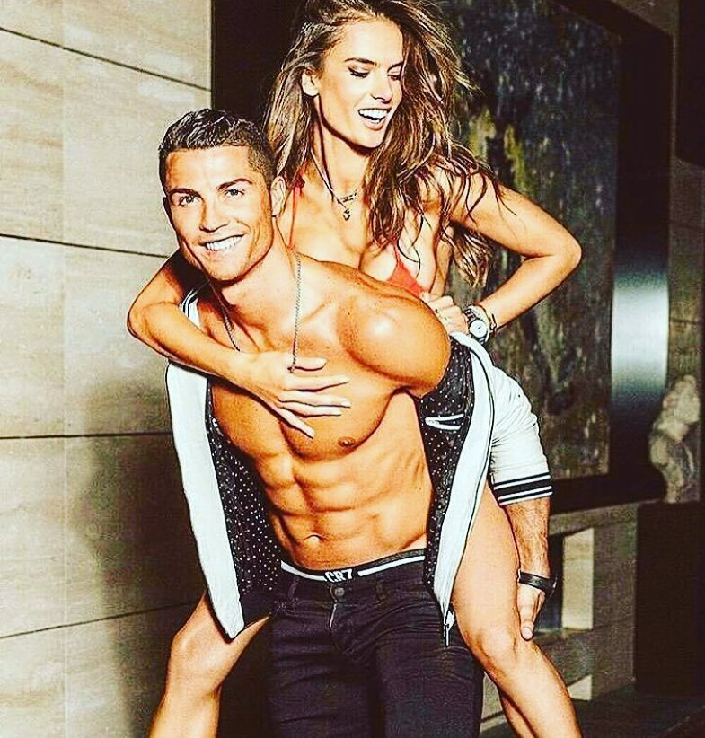 rio2016_express's tweet photo. Wild 😍
#messi #Tokyo2020 #sportsnews #tbt #Ronaldo #Ricardo #neymarjr #DavidLuiz #luiz #RobertoCarlos #carlos #cbf … https://t.co/UdwiZbINTt