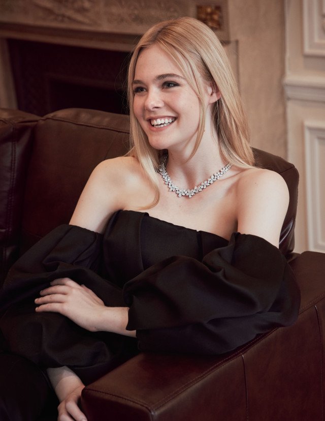 Elle Fanning for Tiffany &amp; Co. ellefanningfrance.com/photos/thumbna…