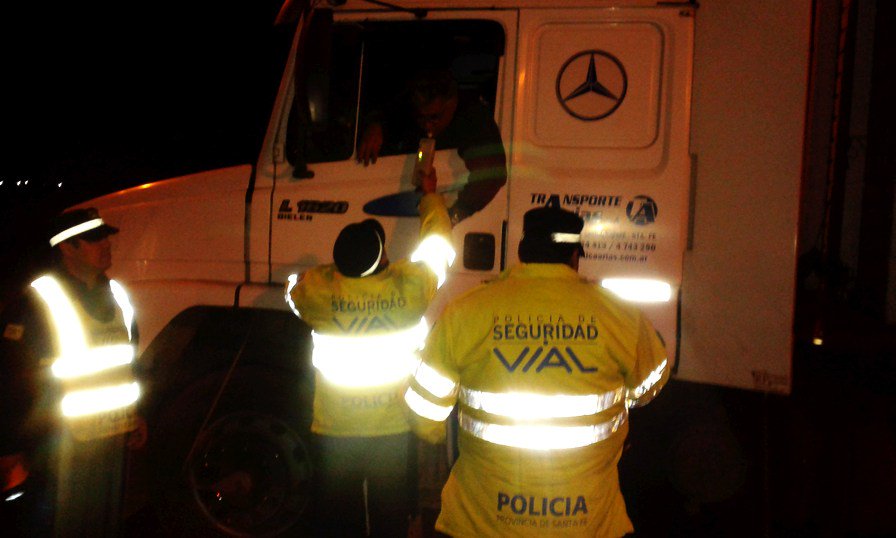 TransitoSantaFe's tweet photo. Consultas sobre las multas de tránsito de la Provincia de Santa Fe https://t.co/r04ZVcOU3n https://t.co/IPaBHVzbEN