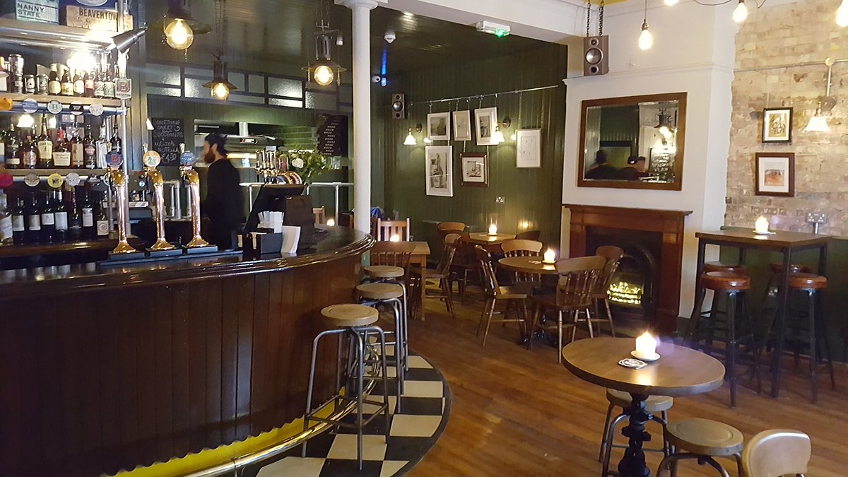 TastyComms's tweet photo. The beautiful new @CoachHorsesSW4 opens tomorrow at 6 - lots of beers, lovely pizzas and DONUTS 😊 https://t.co/mo5tMVWRXZ
