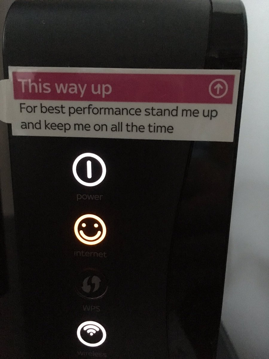 rail_away's tweet image. Oh no. Come home and my router's smiley face is glaring at me in orange. 😩#Internetless #FirstWorldProblems